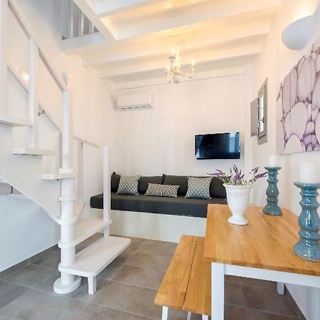 White Harmony Suites Мегалохори Екстериор снимка