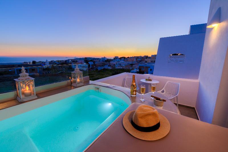 White Harmony Suites Мегалохори Екстериор снимка
